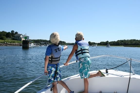 The Massachusetts Environmental Police will be holding a Safe boating course in Ipswich at Town Hall