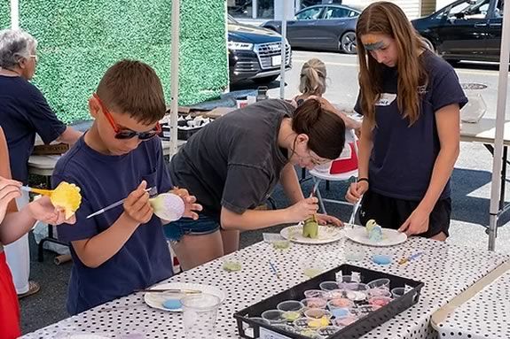 Marblehead Festival of the Arts Art on the Avenue July 4th weekend in Marblehead MA