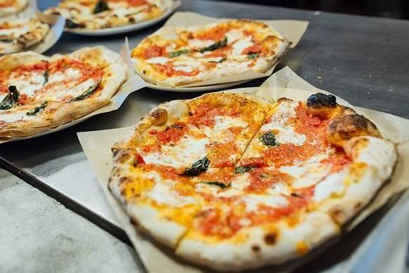 See which restaurant has the best pizza in Salem Massachusetts! 
